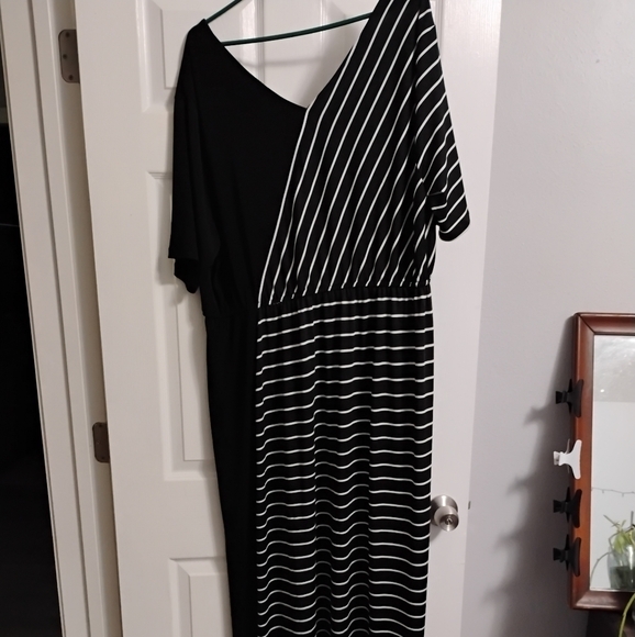 Cato Maxi Dress - Picture 1 of 2